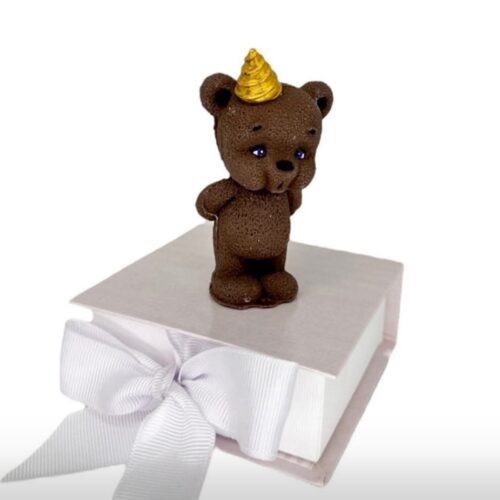 Шоколадна фігурка Ведмедик що задуває свічку.